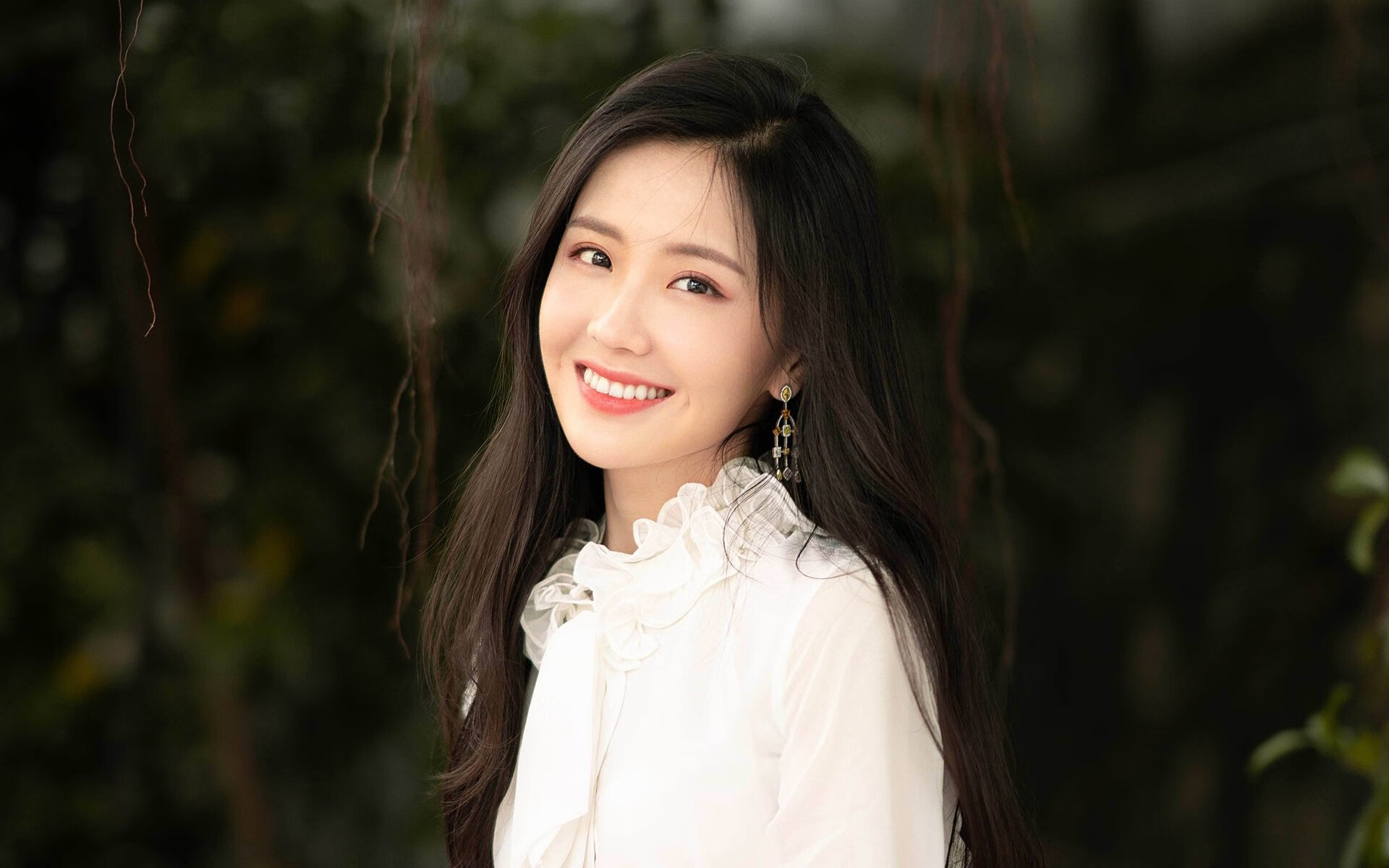 米兰体育APP-西甲青训教练与一线教练接班机制对比分析，西甲教练工资